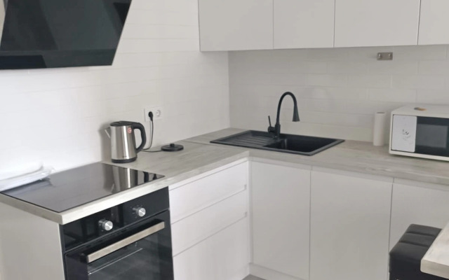Po Ulitse Oganova Flat