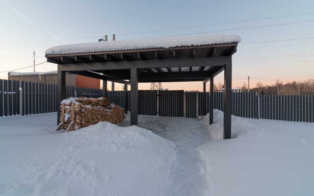 Гостевой дом LuckyHomeRent Домик у Озера 1