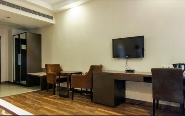 Vibe by The LaLiT Traveler Hotel