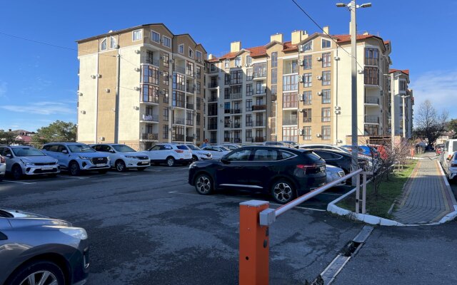 270 Suvorova 27k1 Apartments