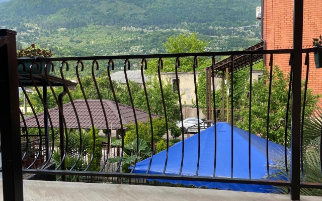 Anzhelika Guest House