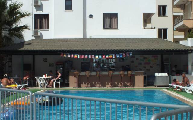 Tuntas Suites Altinkum Apart-Hotel