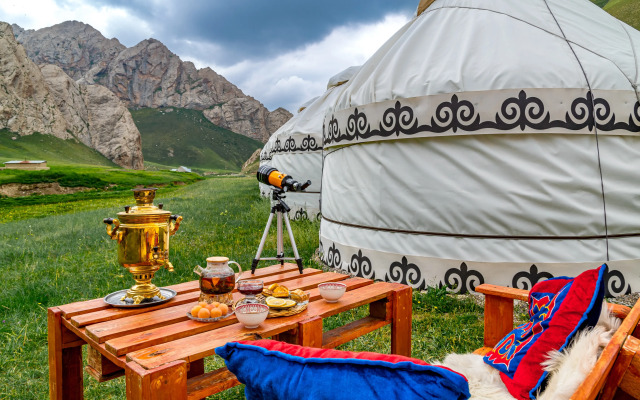 Глэмпинг Tash-Rabat Ethno Complex