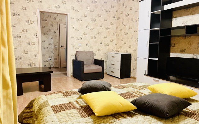 Квартира Уютная евродвушка около метро и разводным мостом