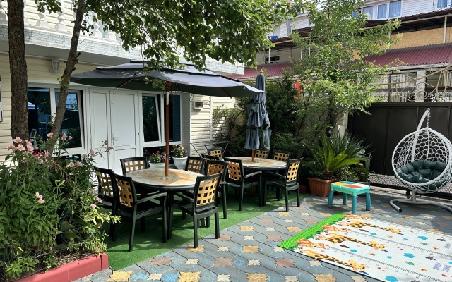 Lazurnyij Briz Guest house