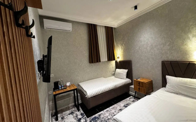 Petit Hostel