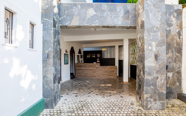 Yoho Royal Mount Hotel