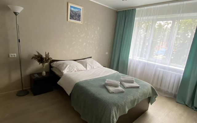 Ne Vopros ryadom s voennym institutom Flat