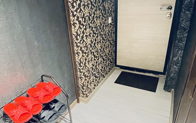 Na Komarova 17/2 Apartments