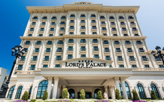 Отель Lords Palace Spa Casino