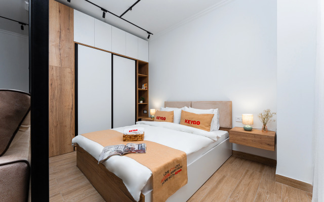 KeyGo #0161, 1 Bedroom, Designed with Balcony Apartments