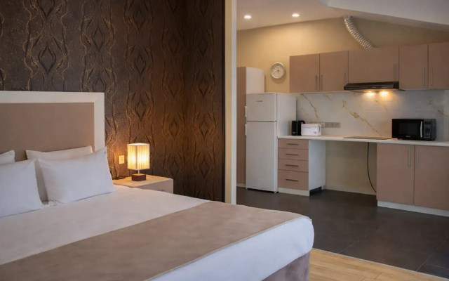 Diplomat Suites