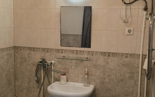Na 2-J Ulitse Volodarskogo 176 Flat