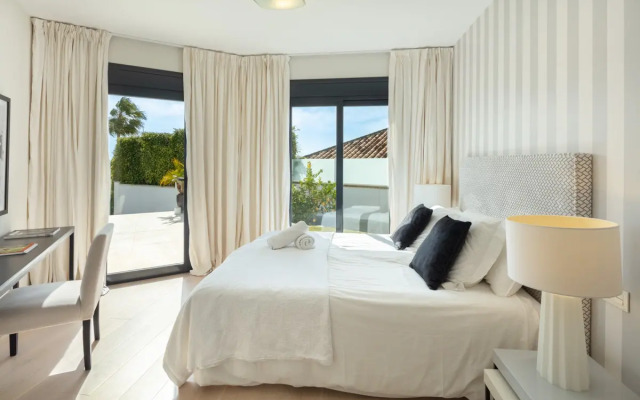 All About Villa Breeze
