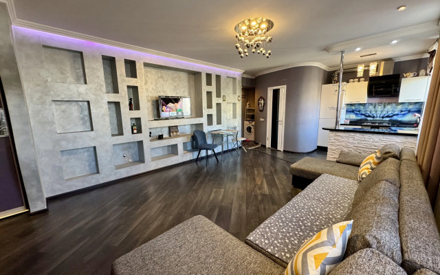 V Tsentre Goroda Flat