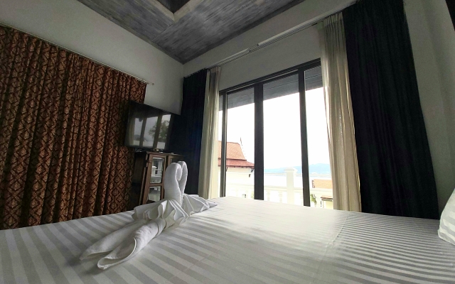 Sea Cave Villa