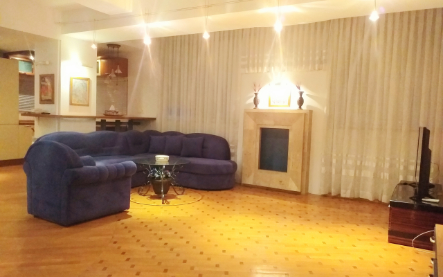 Kvartira V Tsentre G.baku, S Vidom Na More! Apartments