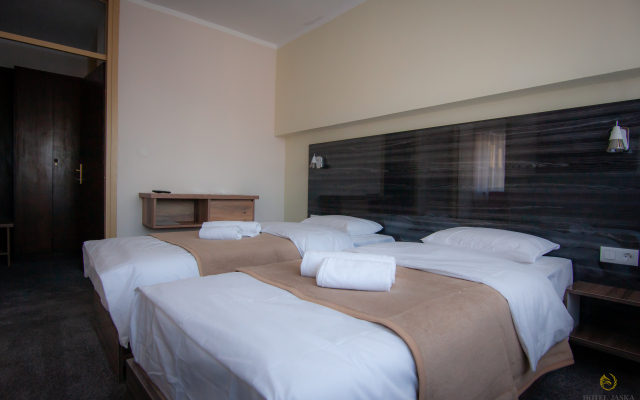 Jaska Hotel