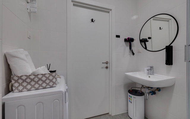 Uyutnaya Studiya Na Strelkovoy Flat