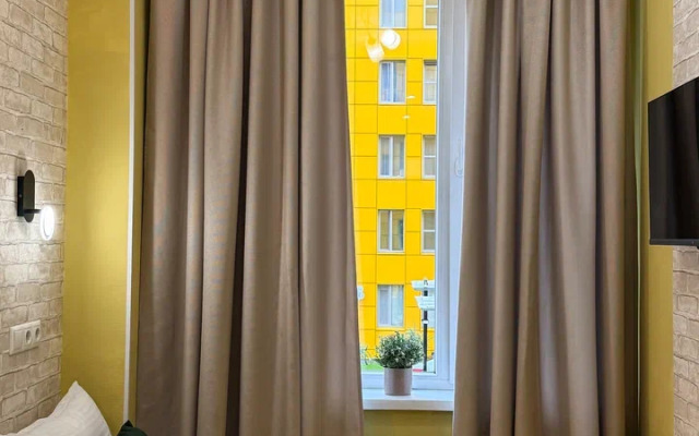 U Metro Filatov Lug fl1 Apartments