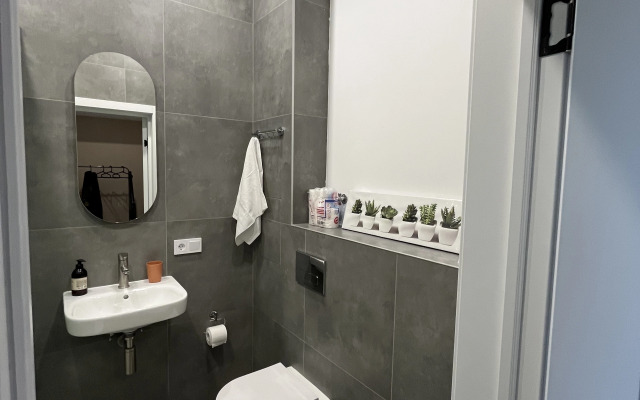 S Odnoy Spalney Flat