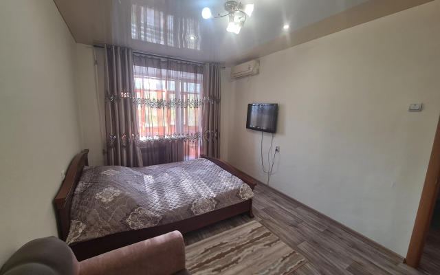 Khabarovsk Ulitsa Dzhambula 4 Flat