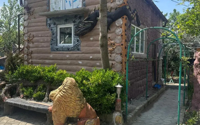 Rezo's Ranch Guest House