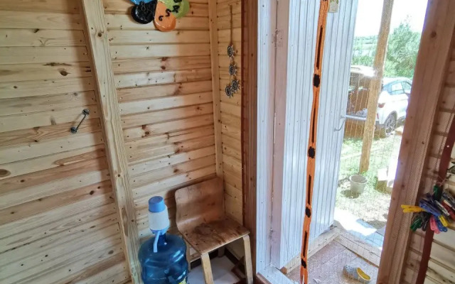 Na Beregu Reki Private House