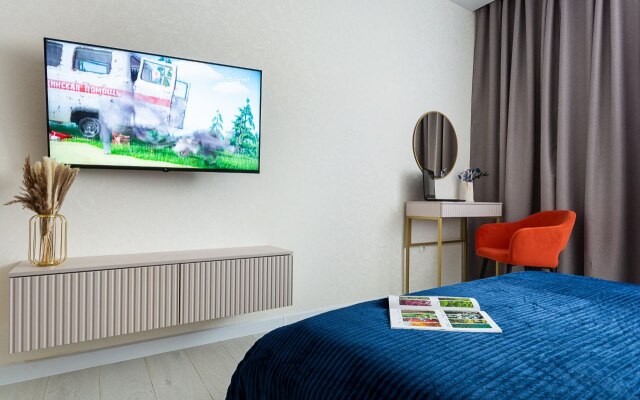 Kolibri Ryadom s Parkom Galitskogo Flat