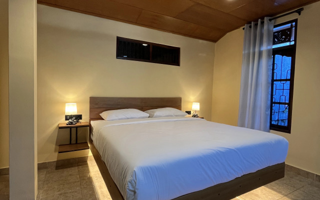4BR Bali House Nusa Dua Beach 850m Private House