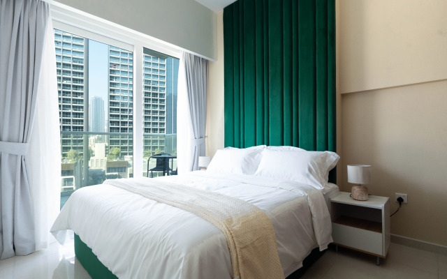 Keyrock Living Lakeview Luxury at Reva Residence Apartments