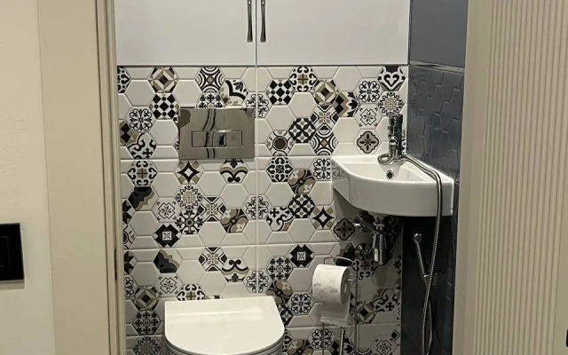 Uyutnaya Prostornaya Kvartira Flat