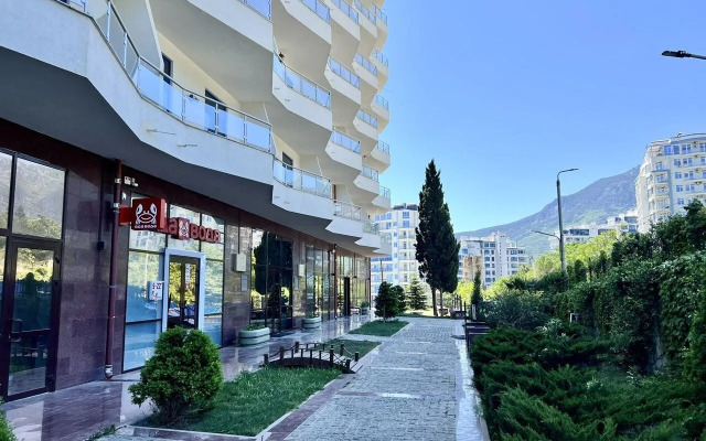 Апартаменты на Ялтинской 12А ЖК «Шато Лувр»