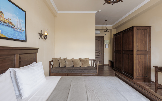Chalet Provence Hotel