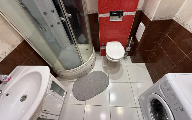 Tut Khorosho Na Surikova 53a 7 Flat