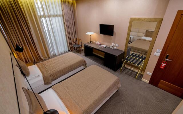 La Boheme Hotel