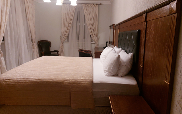 Arkhar Guest House