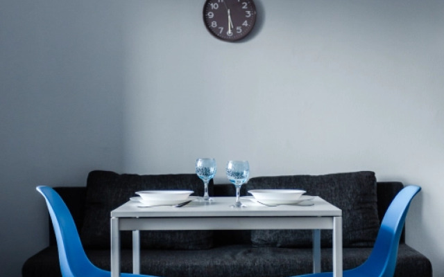 Apatrkhaus 3 na Initsiativnoy Apartment
