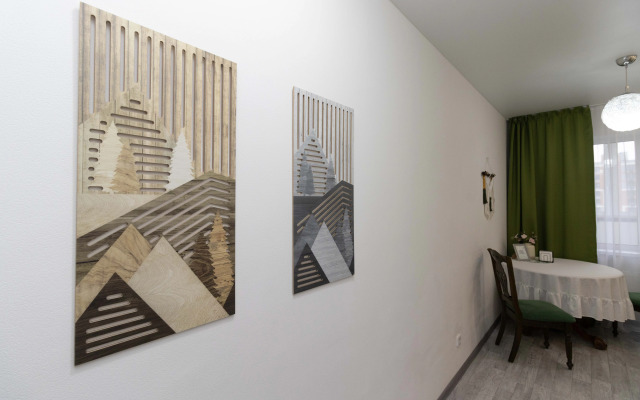 Квартира с желтым диваном