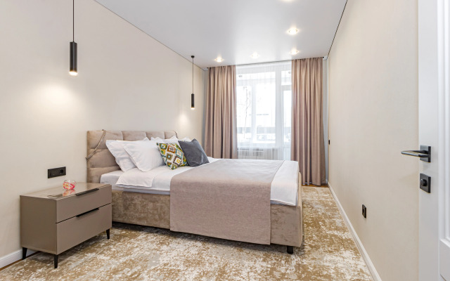 Na Ulitse Tole Bi 28/1 Flat