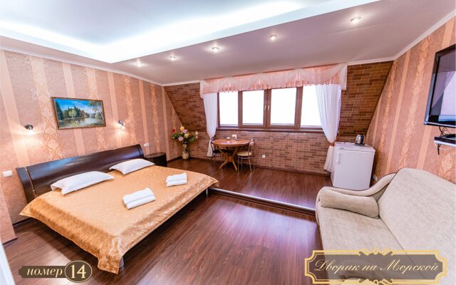 Dvorik Na Morskoj Furnished rooms