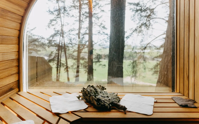 Pine River Country Hotel