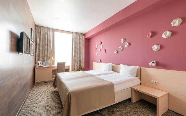 Diplomat Hotel