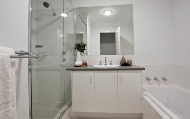 Гостевой Дом Modern home near city and airport