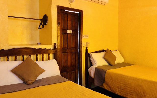 Camino Viejo Rotamundos Hotel