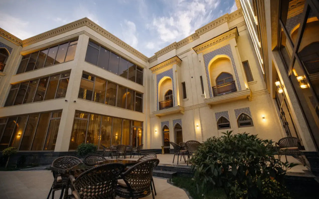 Kohinur Plaza Hotel