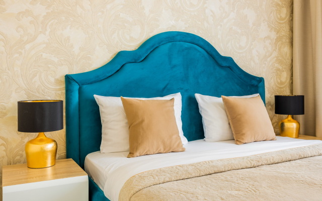 Lyuks U Krestovskogo Ostrova Apartments