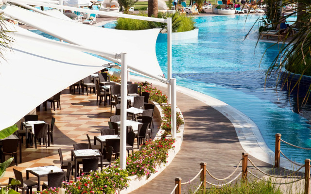 Paloma Pasha  - All inclusive