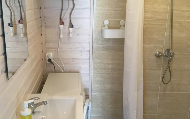 Частный дом в 1-м Академическом переулке 9