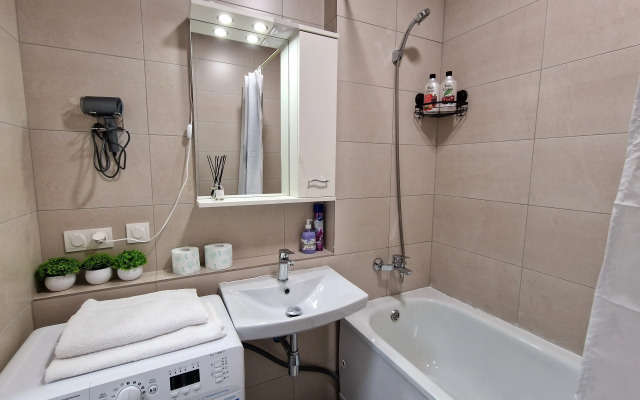 Sovremennaya v novom zhilom komplekse Flat